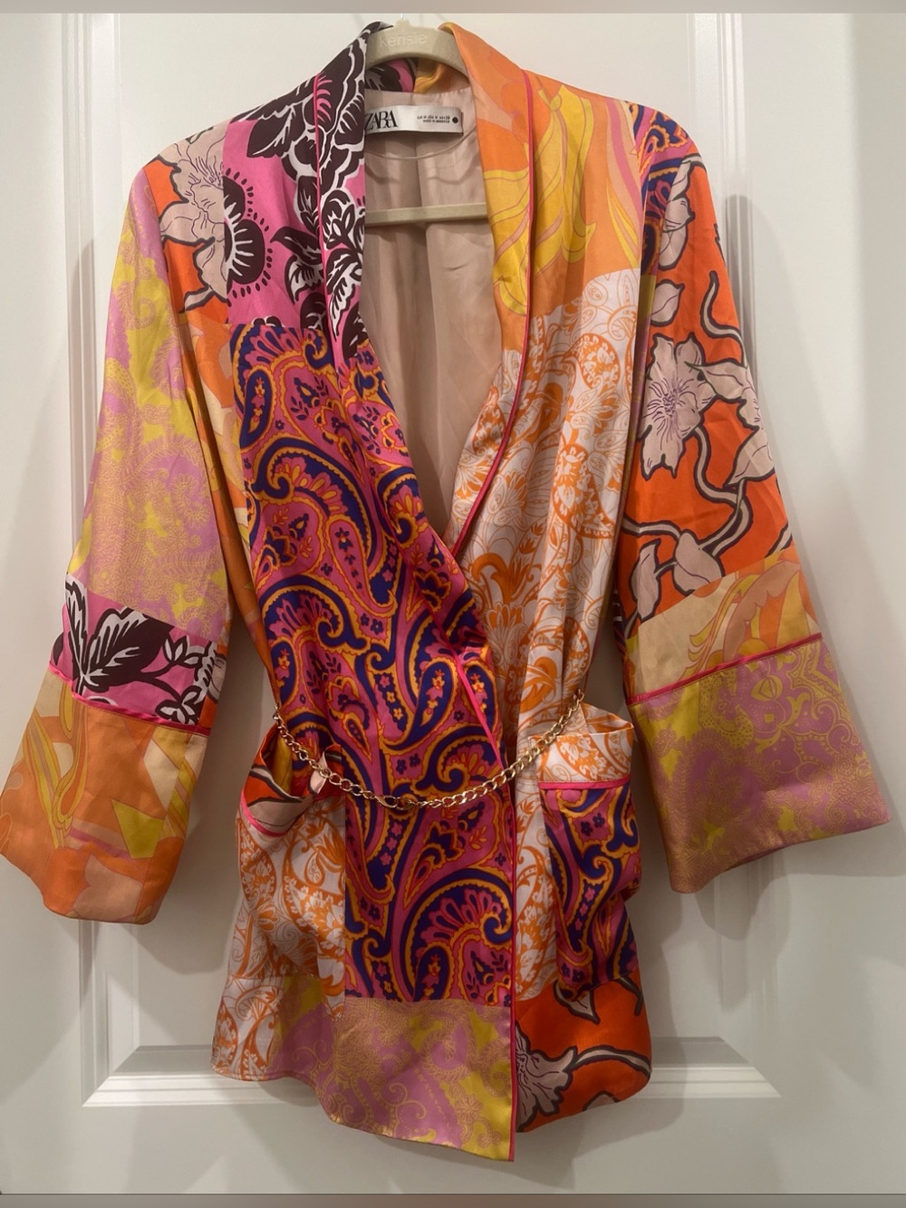ZARA Multicolor Pink Orange Paisley Satin Kimono/ wrap blazer sz.M